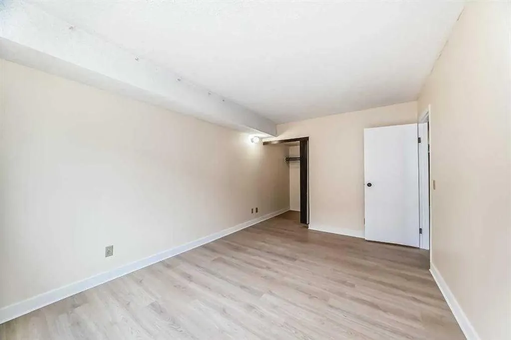 1540 29 Street NW Calgary AB T2N 4M1