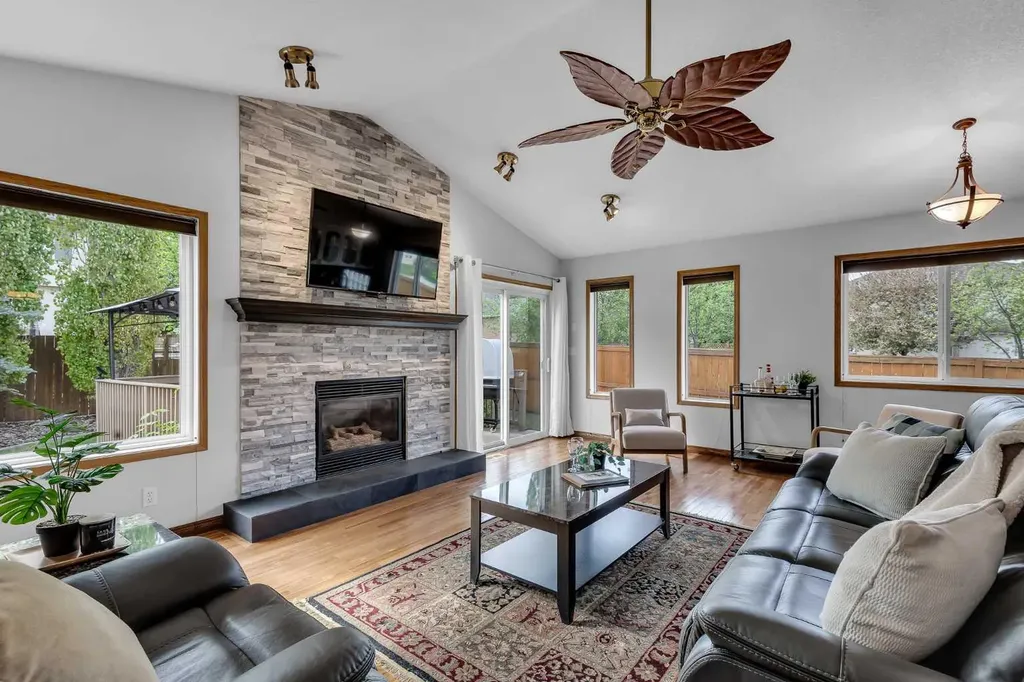 8 Mt Cascade Close SE Calgary AB T2Z 2K3