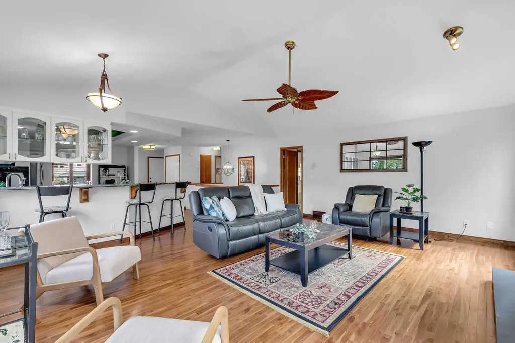 8 Mt Cascade Close SE Calgary AB T2Z 2K3