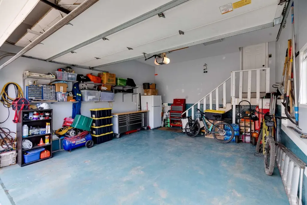 8 Mt Cascade Close SE Calgary AB T2Z 2K3