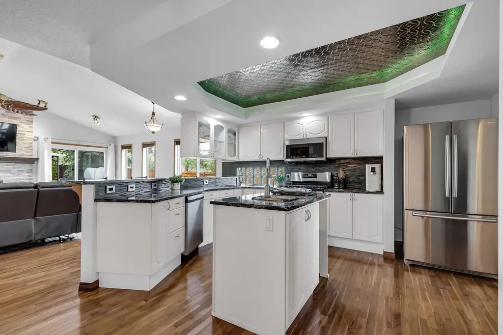 8 Mt Cascade Close SE Calgary AB T2Z 2K3