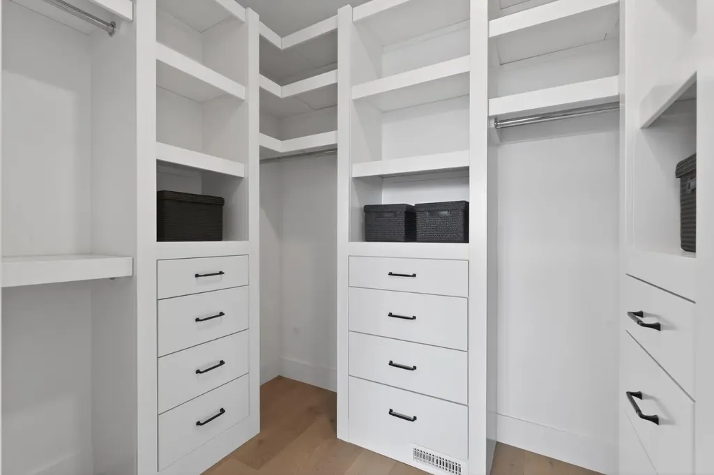 2506 20 Street SW Calgary AB T2T4Z3