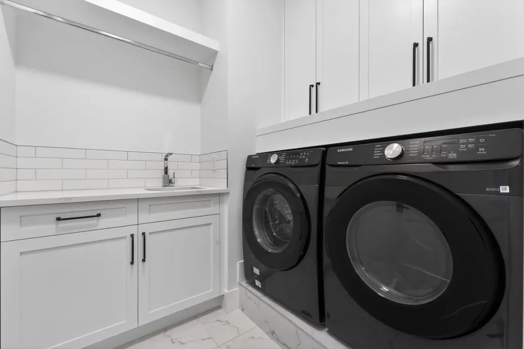 2506 20 Street SW Calgary AB T2T4Z3