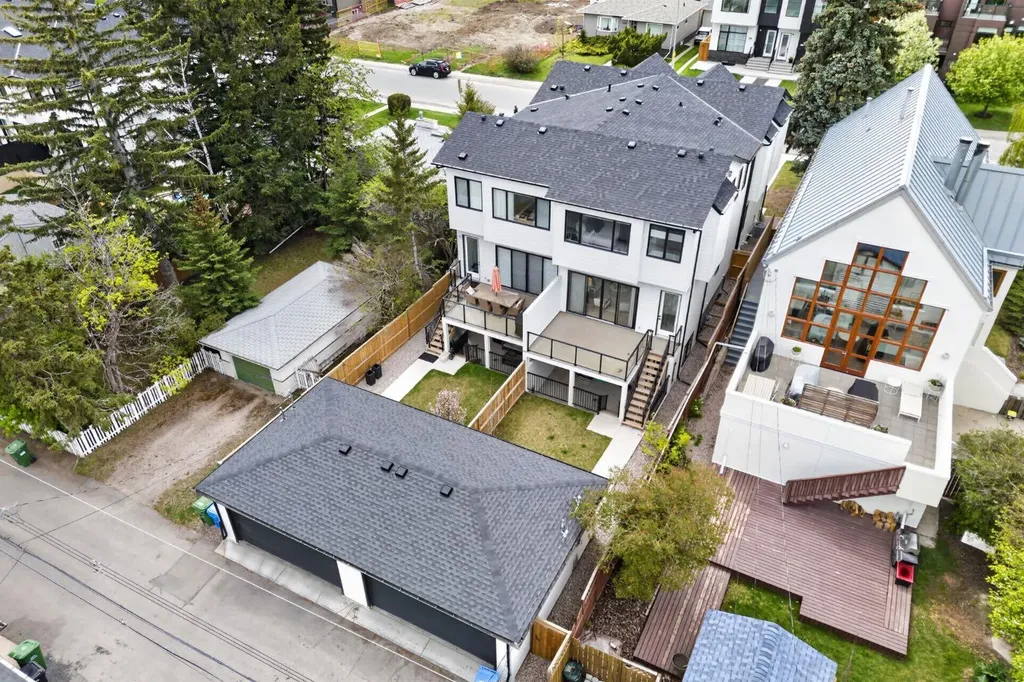 2506 20 Street SW Calgary AB T2T4Z3