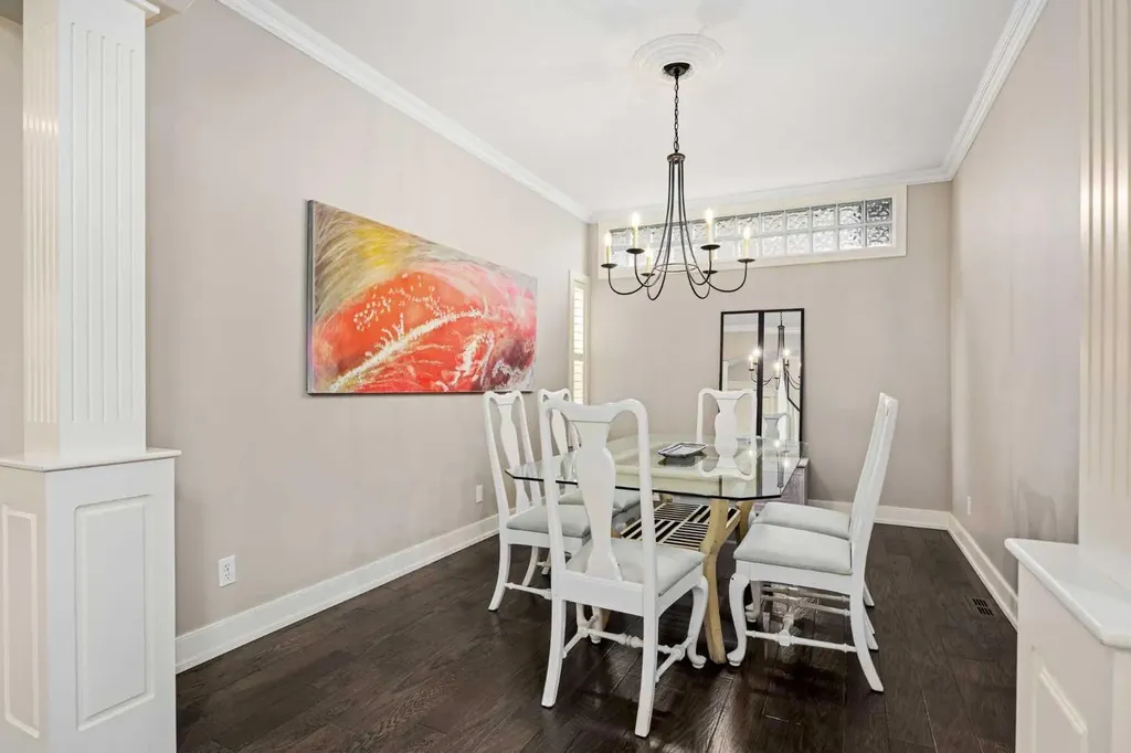 22 Strathridge Court SW Calgary AB T3H 4M2