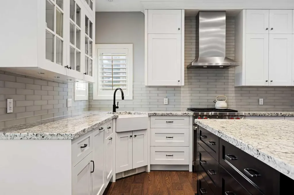 22 Strathridge Court SW Calgary AB T3H 4M2