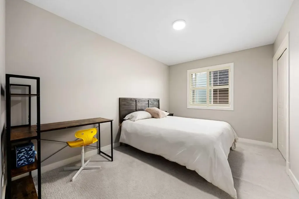 22 Strathridge Court SW Calgary AB T3H 4M2