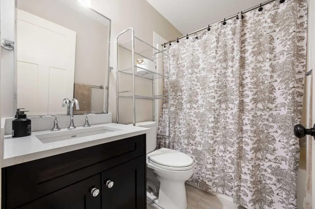 22 Strathridge Court SW Calgary AB T3H 4M2