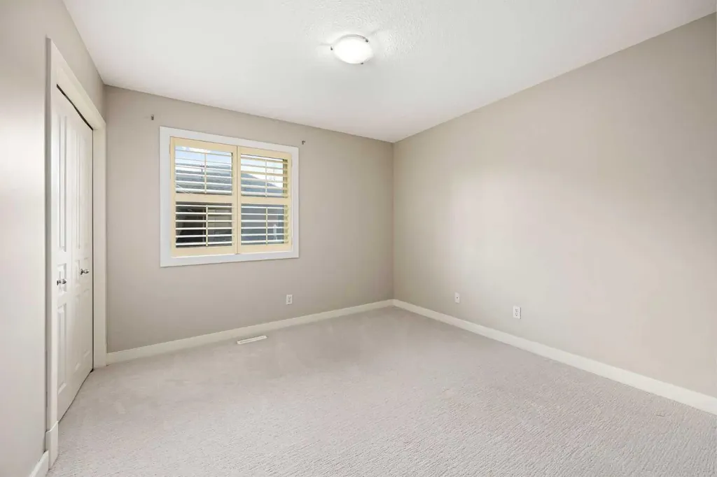 22 Strathridge Court SW Calgary AB T3H 4M2
