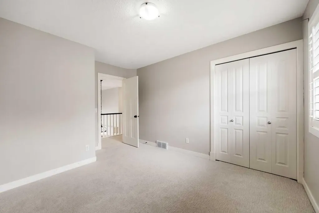 22 Strathridge Court SW Calgary AB T3H 4M2