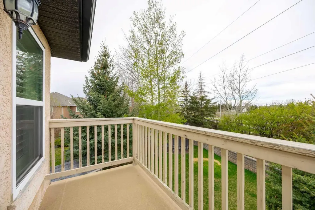 22 Strathridge Court SW Calgary AB T3H 4M2