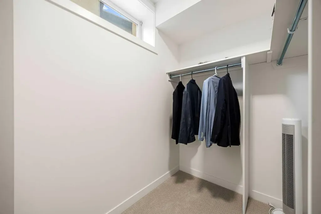 22 Strathridge Court SW Calgary AB T3H 4M2