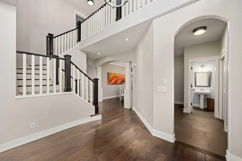 22 Strathridge Court SW Calgary AB T3H 4M2