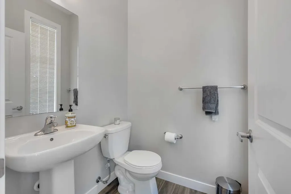 154 Seton Passage SE Calgary AB T3M3A6