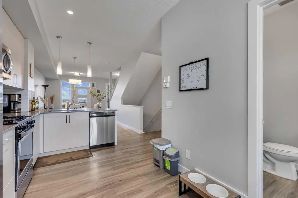 154 Seton Passage SE Calgary AB T3M3A6