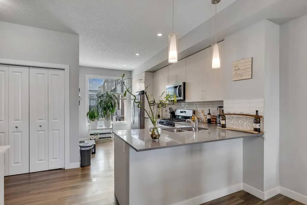 154 Seton Passage SE Calgary AB T3M3A6