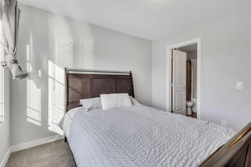 154 Seton Passage SE Calgary AB T3M3A6