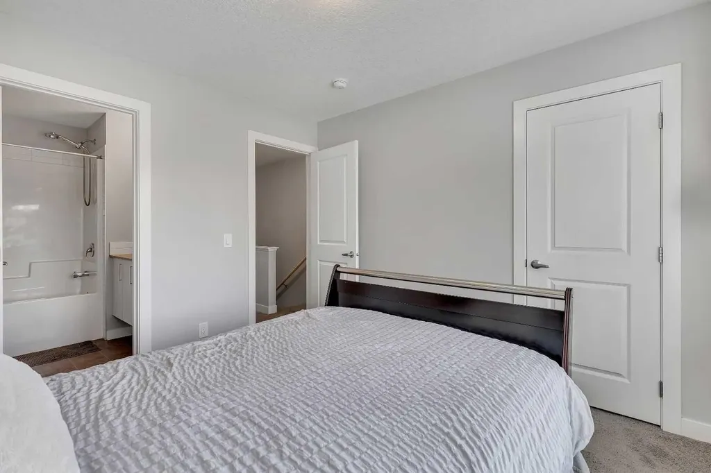 154 Seton Passage SE Calgary AB T3M3A6