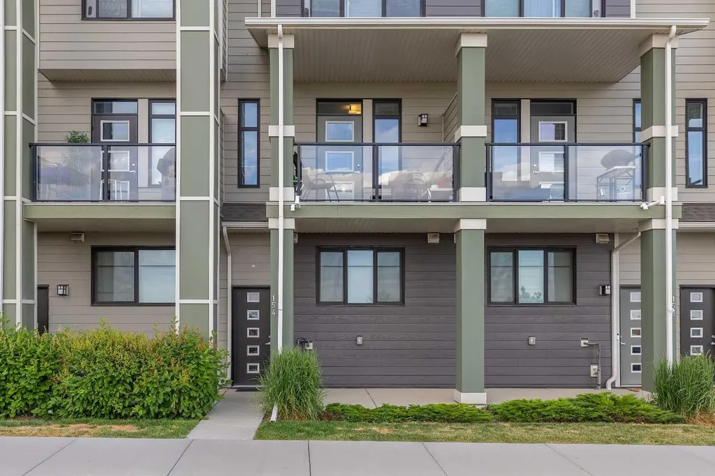 154 Seton Passage SE Calgary AB T3M3A6