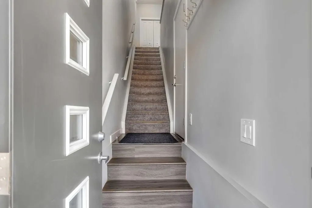 154 Seton Passage SE Calgary AB T3M3A6