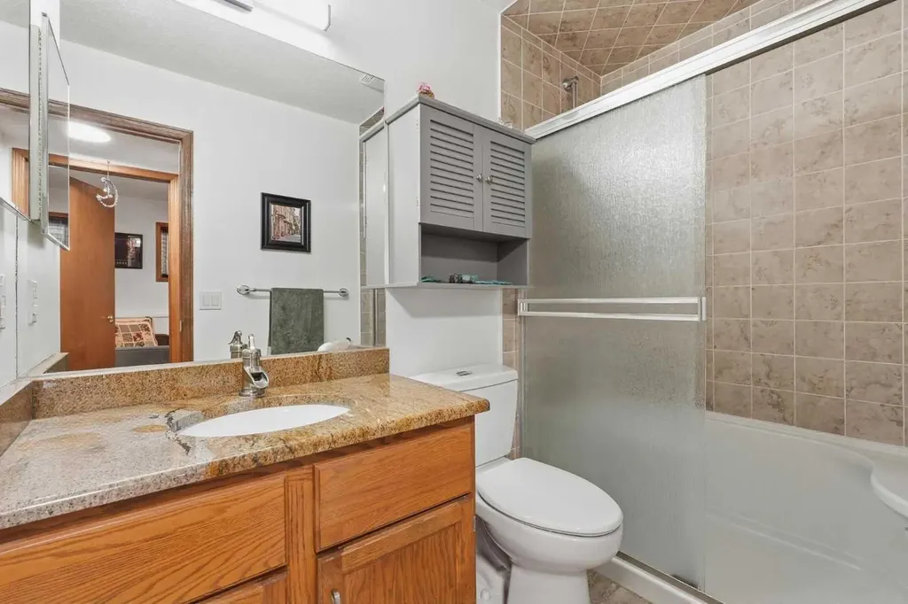 672 Macewan Drive NW Calgary AB T3K 3J5