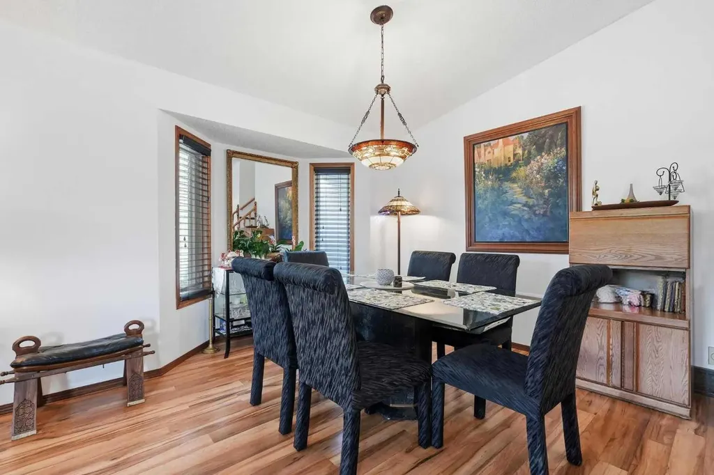 672 Macewan Drive NW Calgary AB T3K 3J5