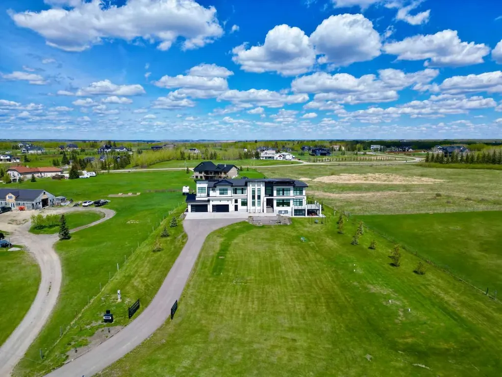 33190 Glendale Road Rural Rocky View County AB T4C 2Z4