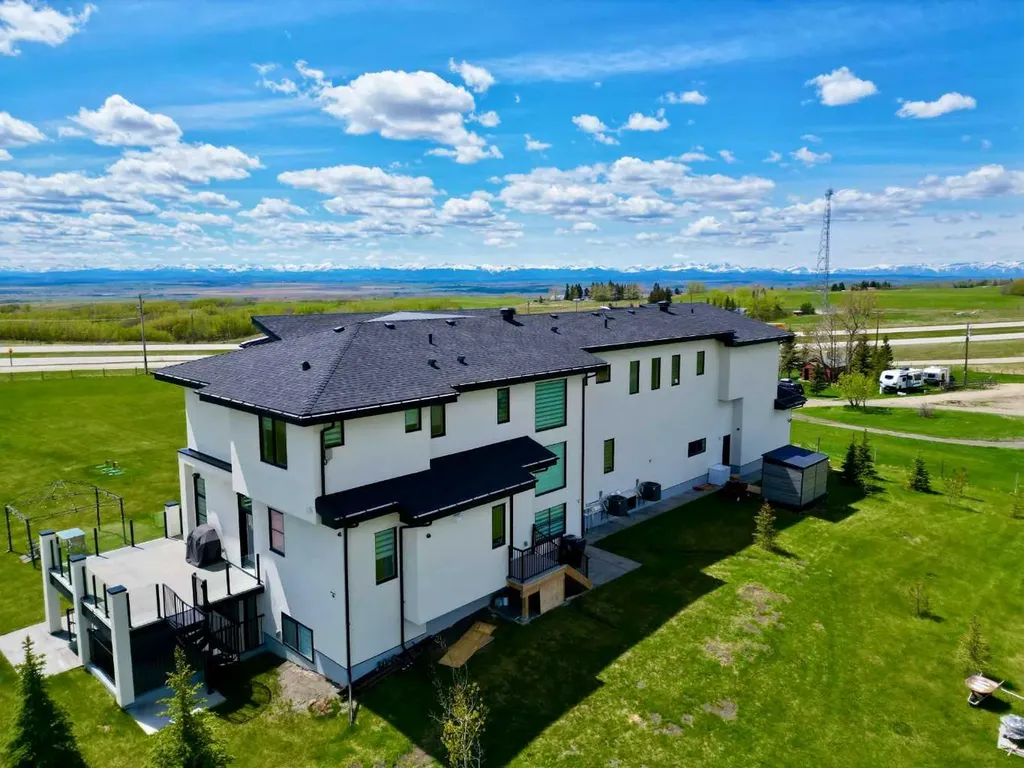 33190 Glendale Road Rural Rocky View County AB T4C 2Z4