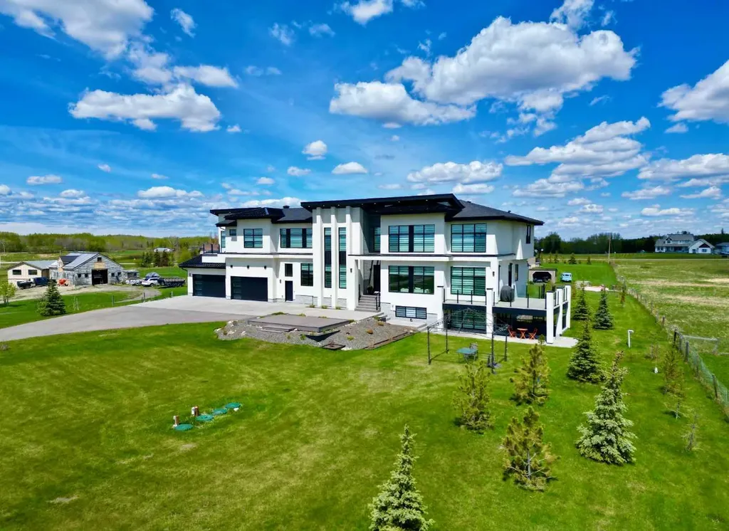 33190 Glendale Road Rural Rocky View County AB T4C 2Z4