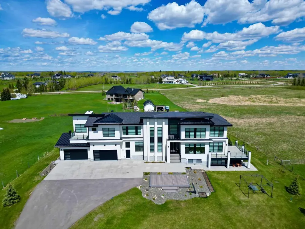 33190 Glendale Road Rural Rocky View County AB T4C 2Z4