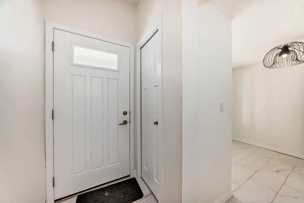 336 South Point Square SW Airdrie AB T4B 5C3