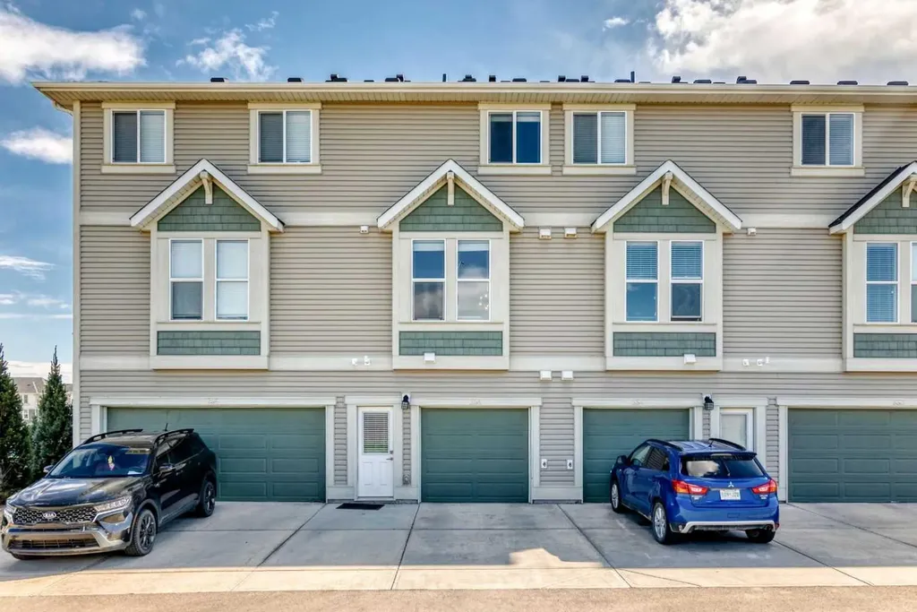 336 South Point Square SW Airdrie AB T4B 5C3