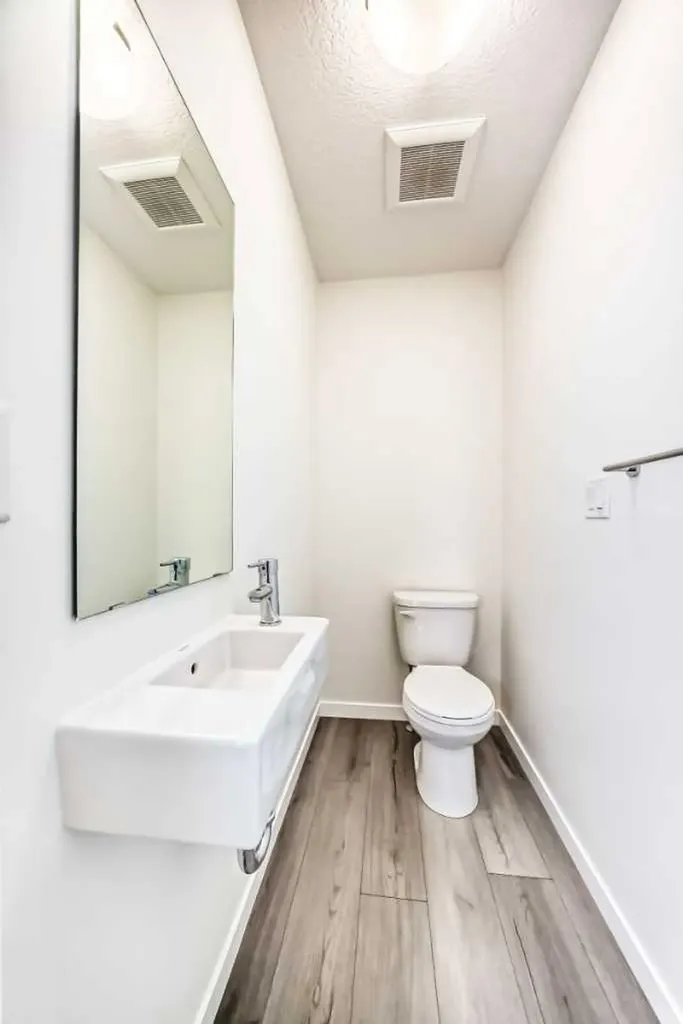 336 South Point Square SW Airdrie AB T4B 5C3