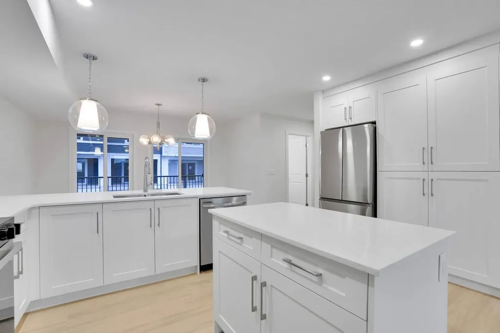 186 Belmont Street SW Calgary AB T2X 5X5