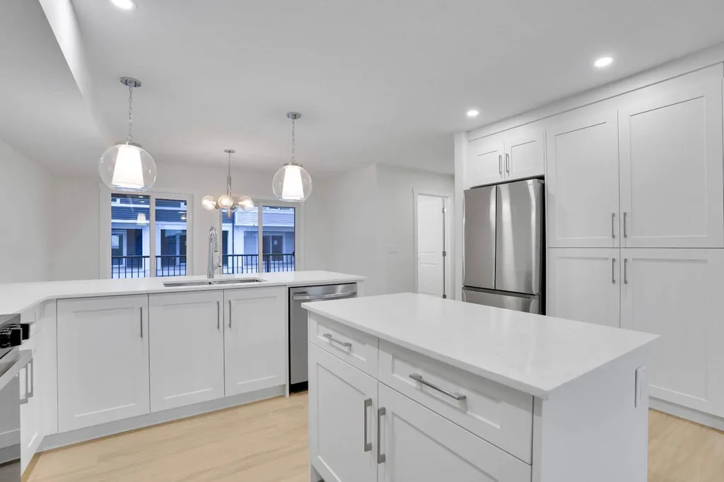 186 Belmont Street SW Calgary AB T2X 5X5