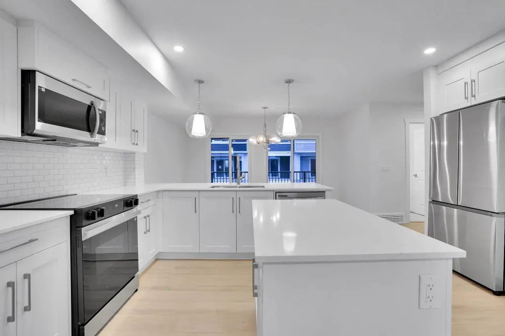 186 Belmont Street SW Calgary AB T2X 5X5