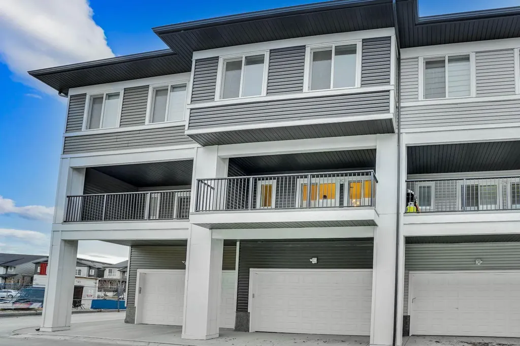 186 Belmont Street SW Calgary AB T2X 5X5