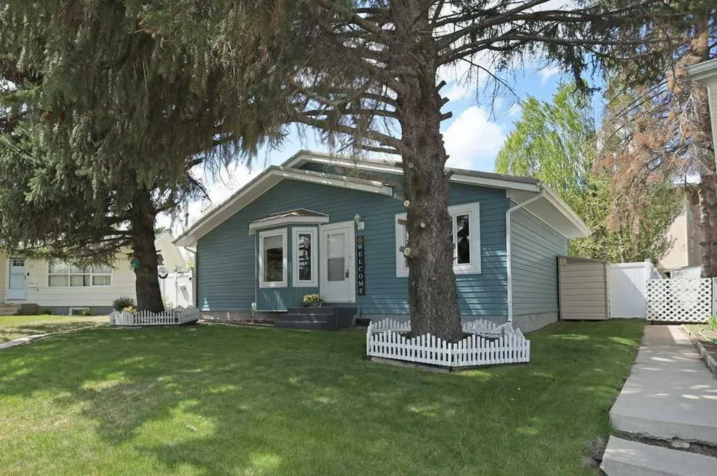 65 Eastbrook Drive Brooks AB T1R 0H8