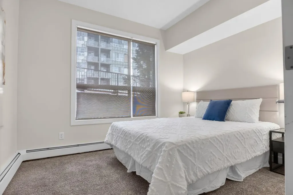2420 34 Avenue SW Calgary AB T2T2C8
