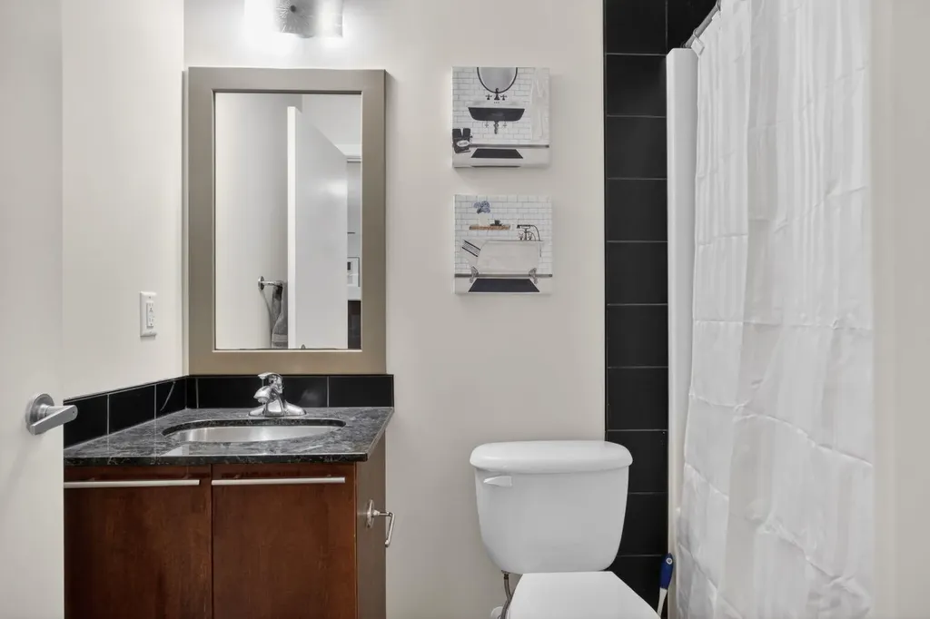 2420 34 Avenue SW Calgary AB T2T2C8