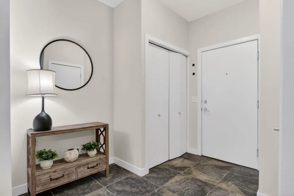 2420 34 Avenue SW Calgary AB T2T2C8