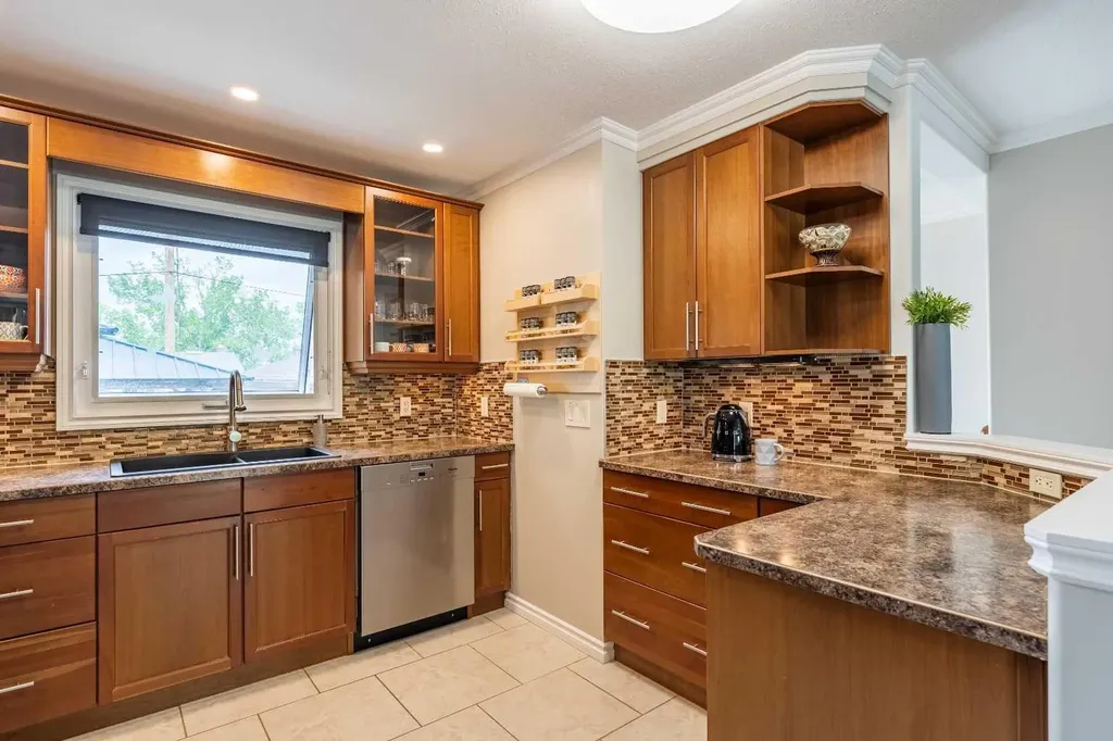 248 Templevale Road NE Calgary AB T1Y 4W3