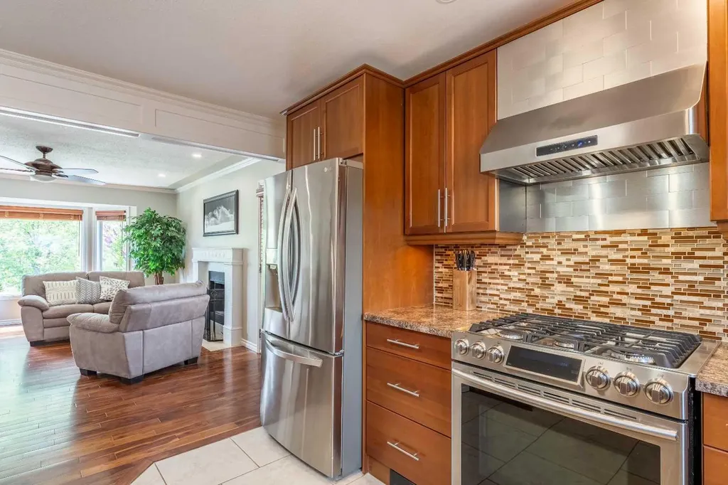 248 Templevale Road NE Calgary AB T1Y 4W3
