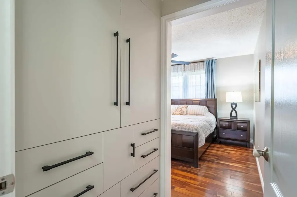 248 Templevale Road NE Calgary AB T1Y 4W3