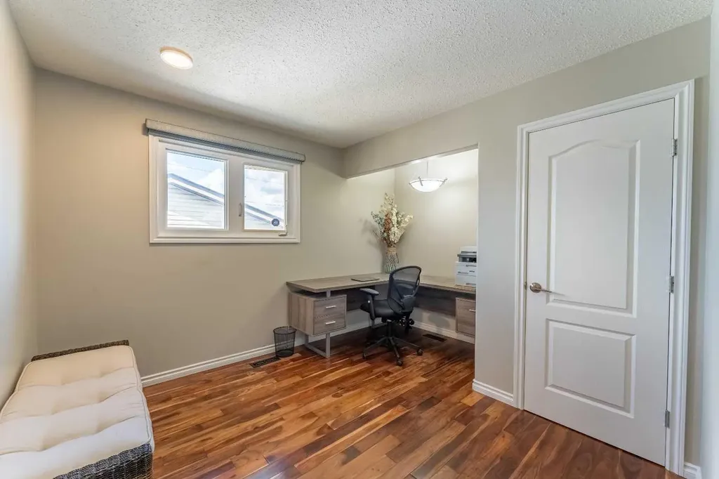 248 Templevale Road NE Calgary AB T1Y 4W3
