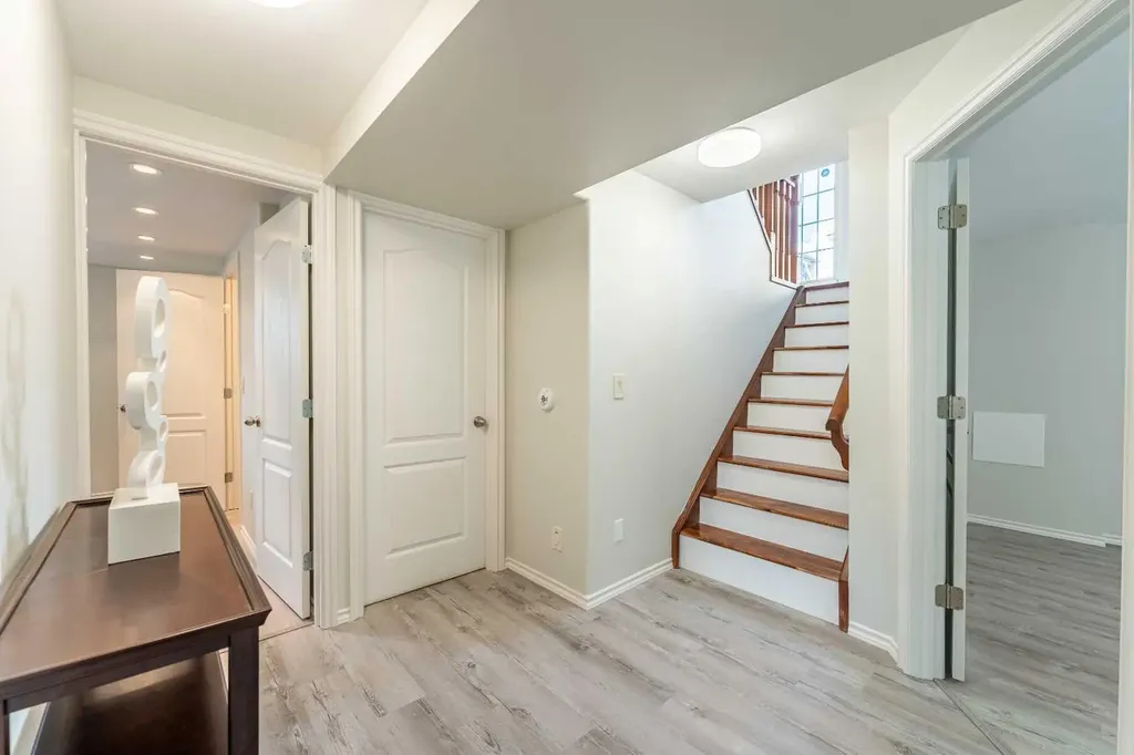 248 Templevale Road NE Calgary AB T1Y 4W3