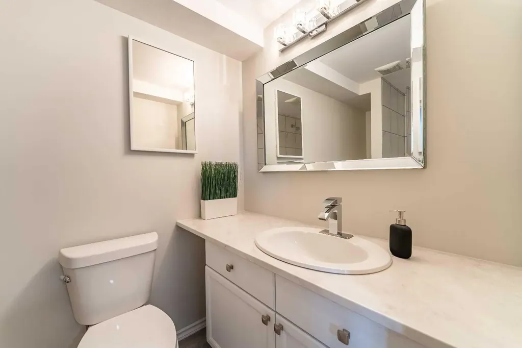 248 Templevale Road NE Calgary AB T1Y 4W3