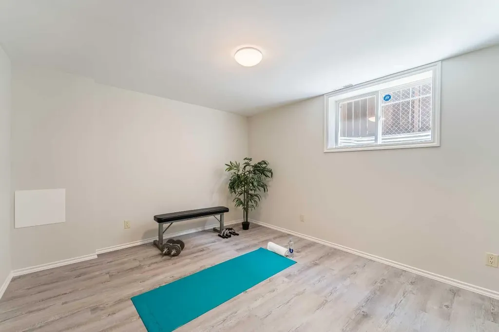 248 Templevale Road NE Calgary AB T1Y 4W3