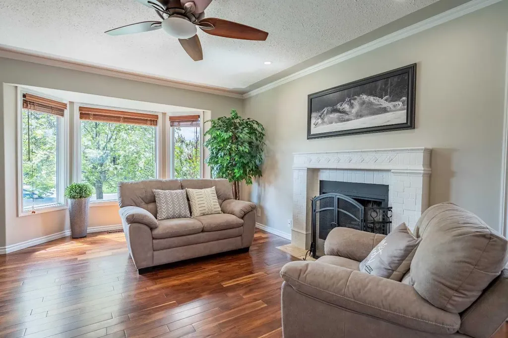248 Templevale Road NE Calgary AB T1Y 4W3