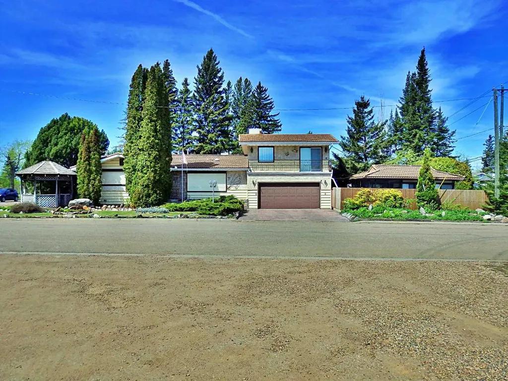 5402 50 Avenue Vermilion AB T9X 1V2